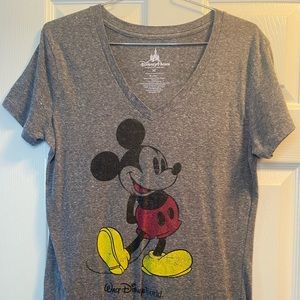 Walt Disney World Mickey Women’s V-Neck - Size M